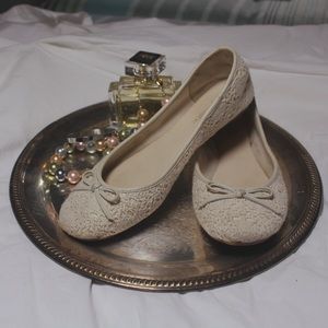 Adorable Cream Ballet Flats